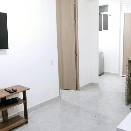 Hermoso Apartamento En Vac Con Piscina Y Balcon Parque Heredia Flamenco * Cartagena