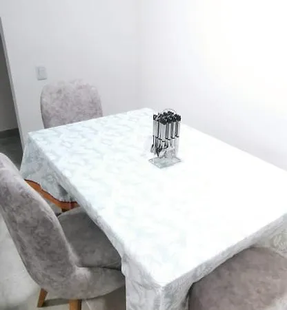 Apartamento Hermoso Apartamento En Vac Con Piscina Y Balcon Parque Heredia Flamenco