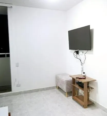 Hermoso Apartamento En Vac Con Piscina Y Balcon Parque Heredia Flamenco *