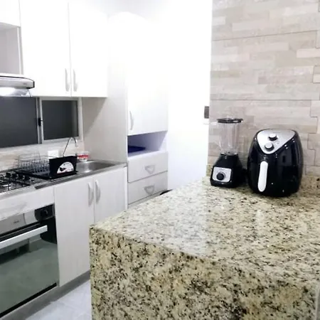 Hermoso Apartamento En Vac Con Piscina Y Balcon Parque Heredia Flamenco Apartamento