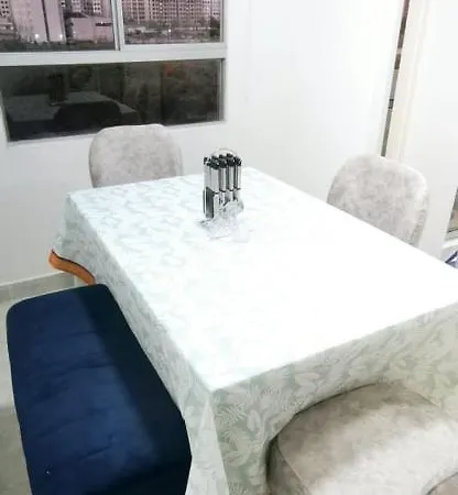 Hermoso Apartamento En Vac Con Piscina Y Balcon Parque Heredia Flamenco Cartagena